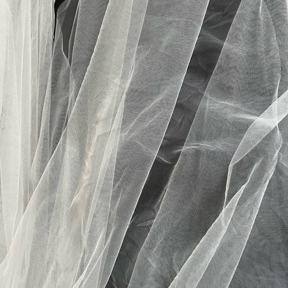 Sheer Ivory Floor Length Bridal Veil Single Layer NWOT - Picture 7 of 12